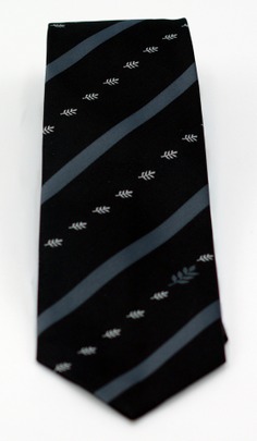 Corbata negra CON RAMAS DE ACACIA y bandas