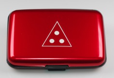 Cartera masónica roja de aluminio con TRIÁNGULO Cartera masónica roja de aluminio con TRIÁNGULO