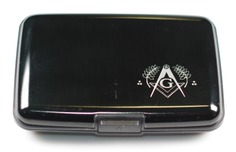 Cartera masónica negra de aluminio ESCUADRA Y COMPAS Cartera masónica negra de aluminio ESCUADRA Y COMPAS